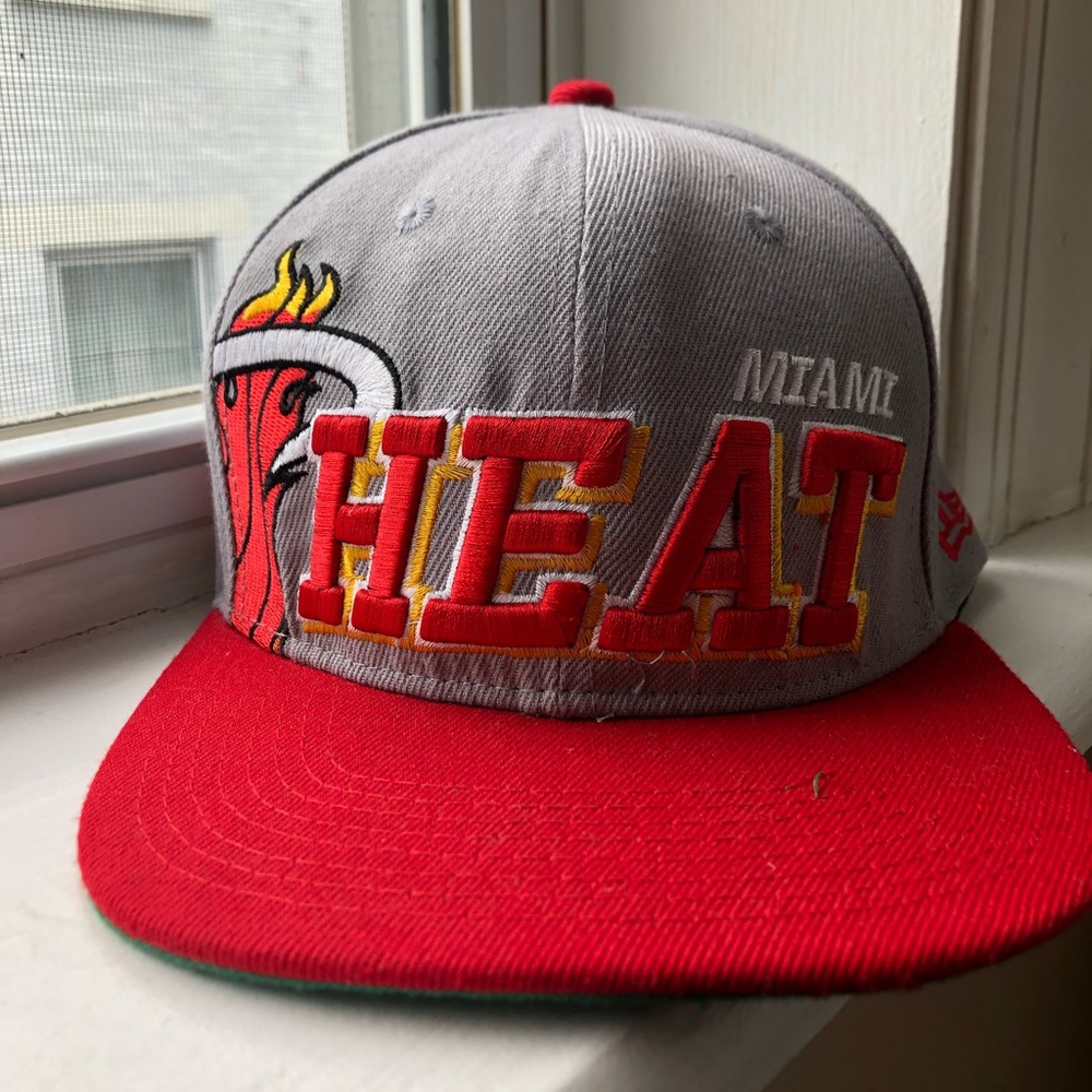 New Era Miama Heat Snapback (Knockoff)
